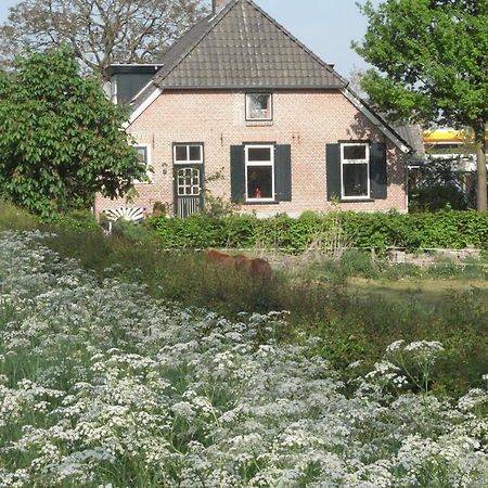Bed And Garden Alde Coninckshof Bed and Breakfast Weurt Eksteriør billede